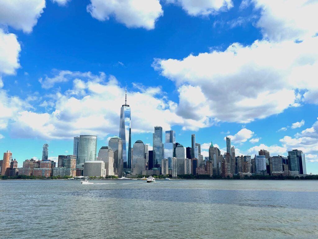 Visiter les États-Unis passe obligatoirement par la ville de New York et sa célèbre skyline.