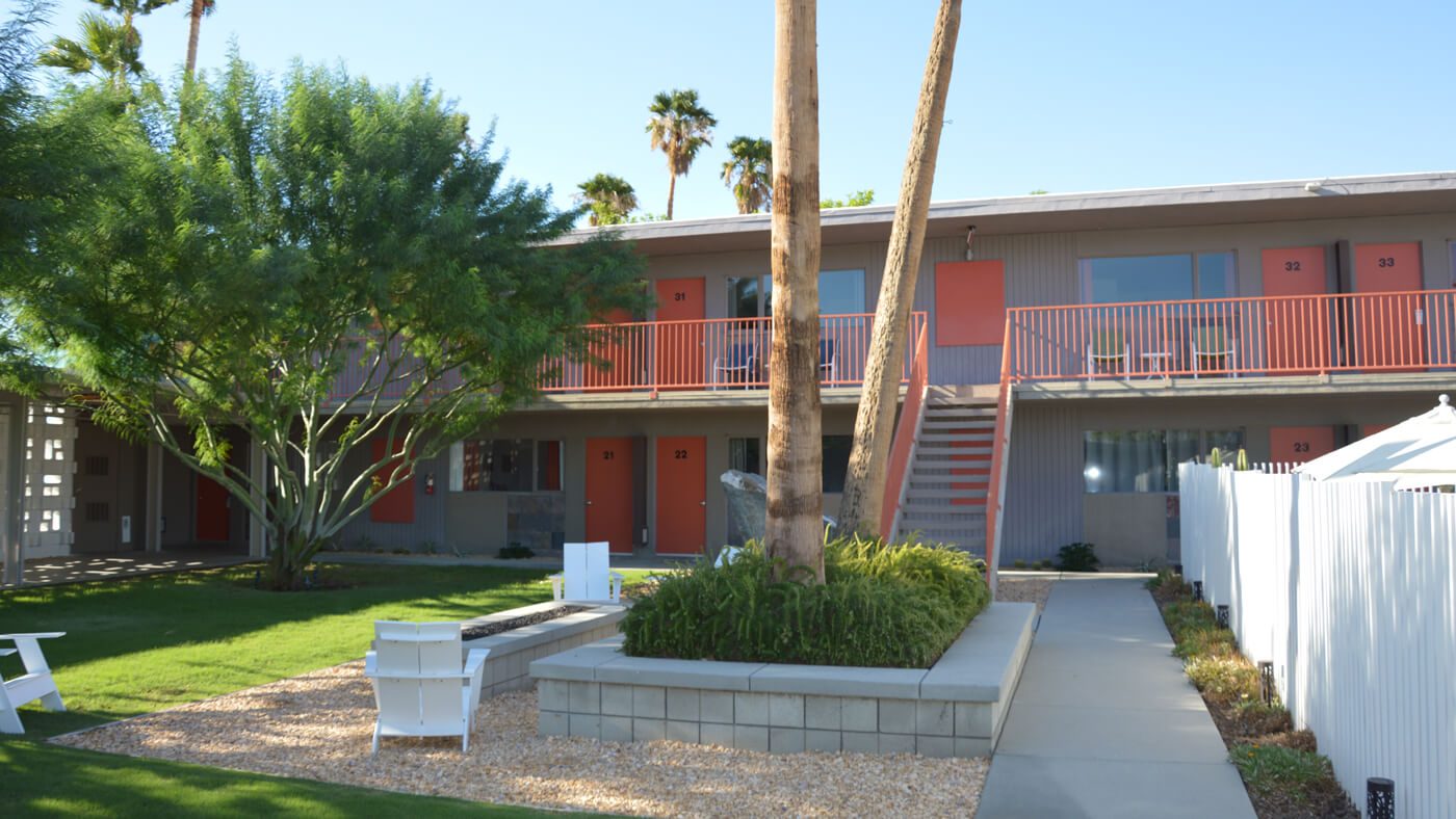 Vous vous demandez que faire à Palm Springs : dormir dans un motel typique est déjà une chouette expérience